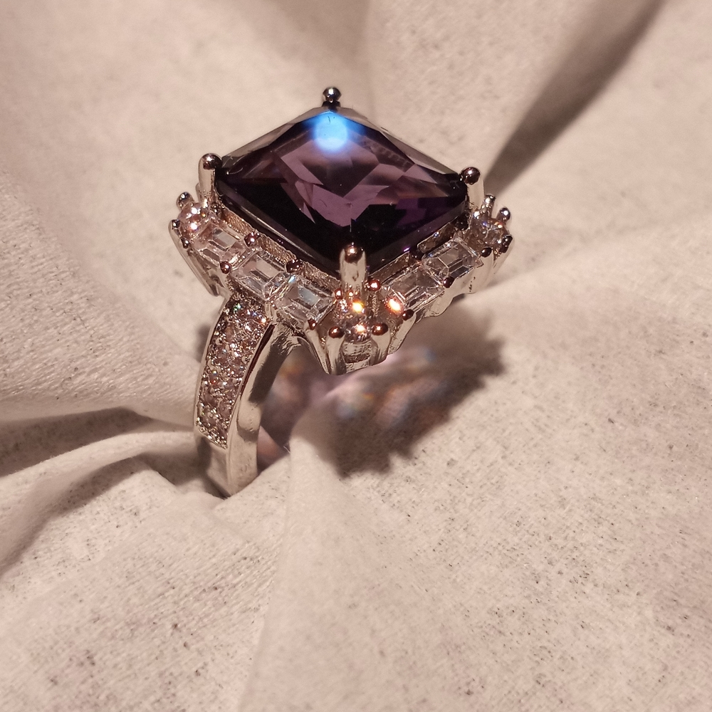 Large stone rings